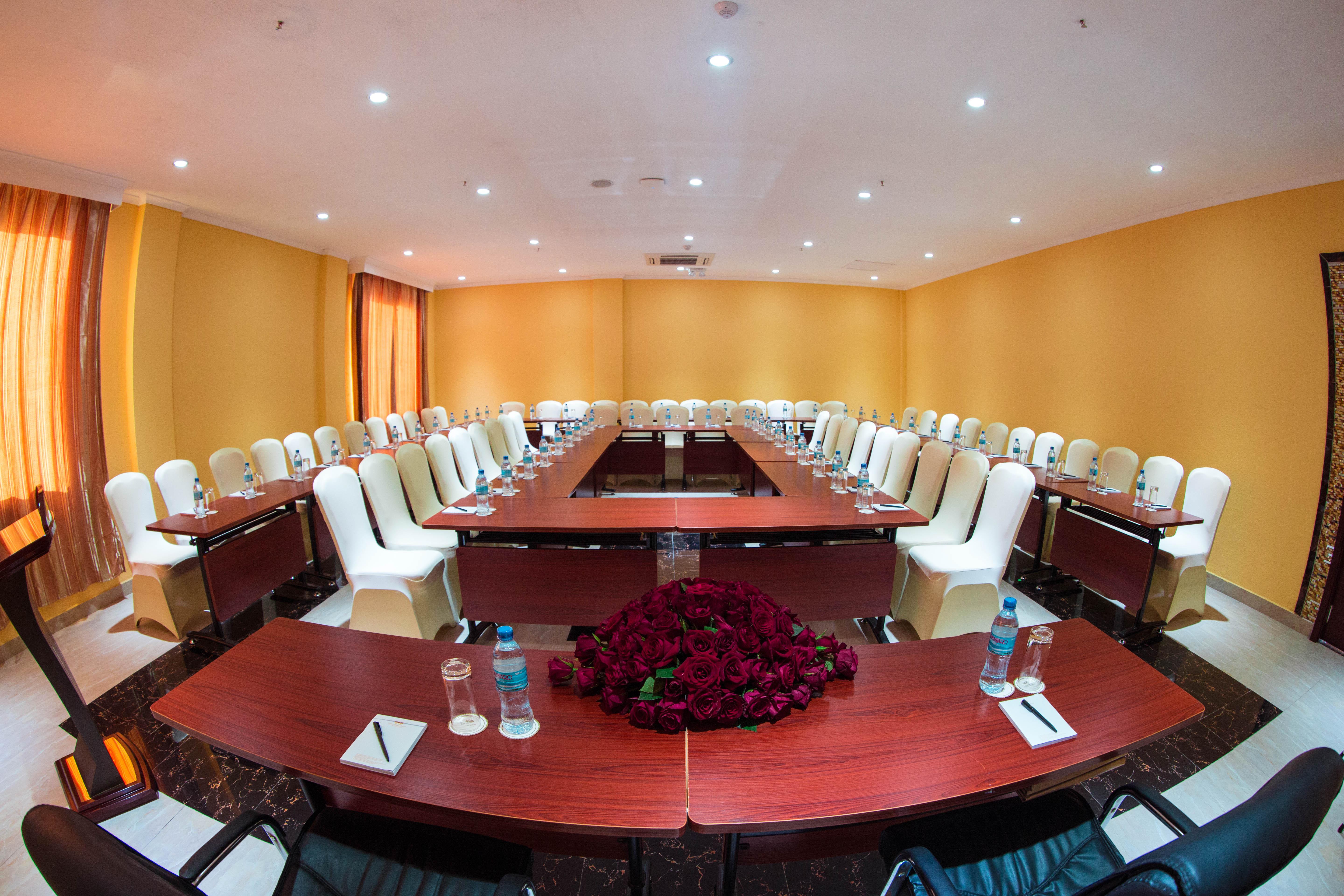 Tiffany Diamond Hotels Ltd - Makunganya Dar es Salaam Luaran gambar