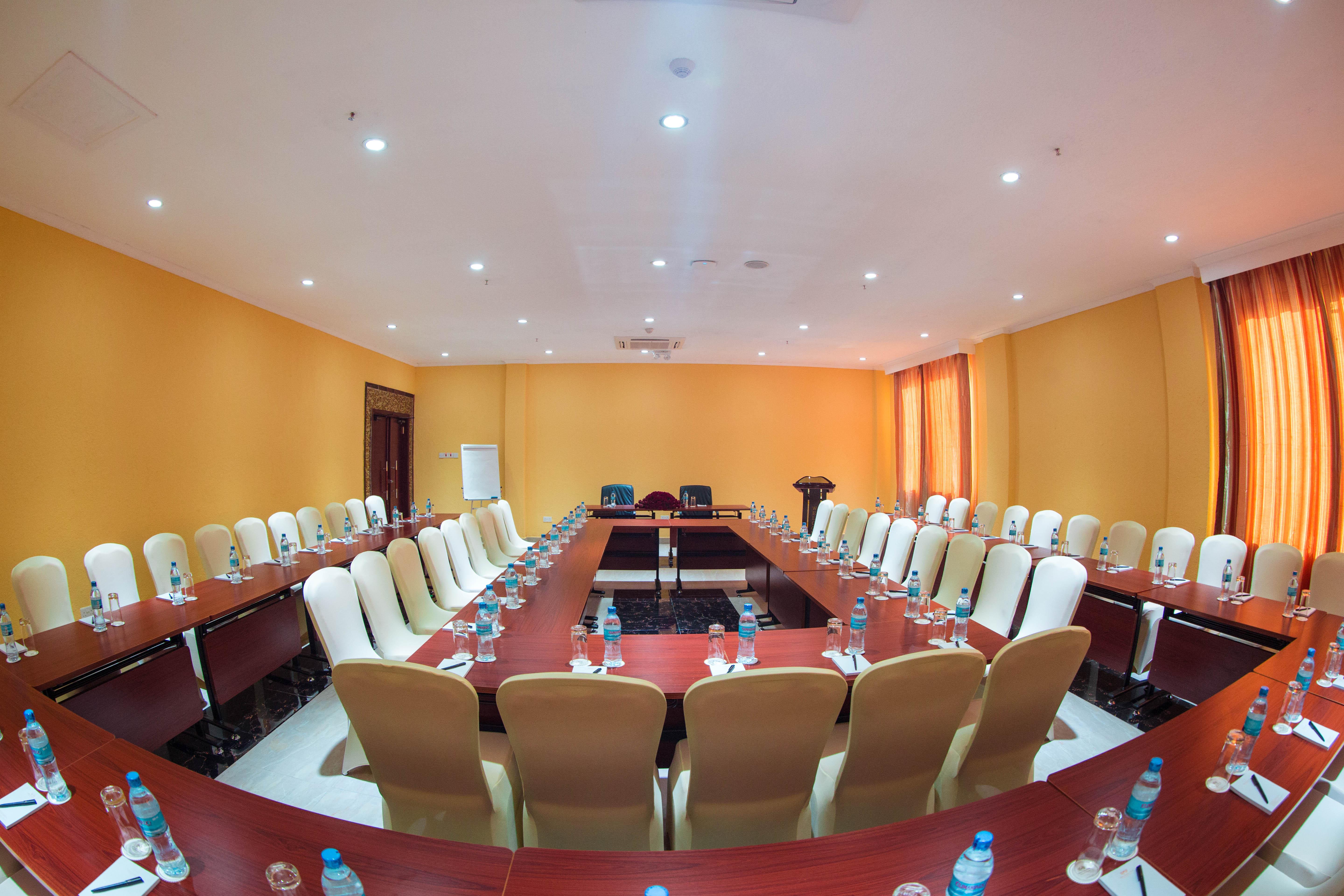 Tiffany Diamond Hotels Ltd - Makunganya Dar es Salaam Luaran gambar