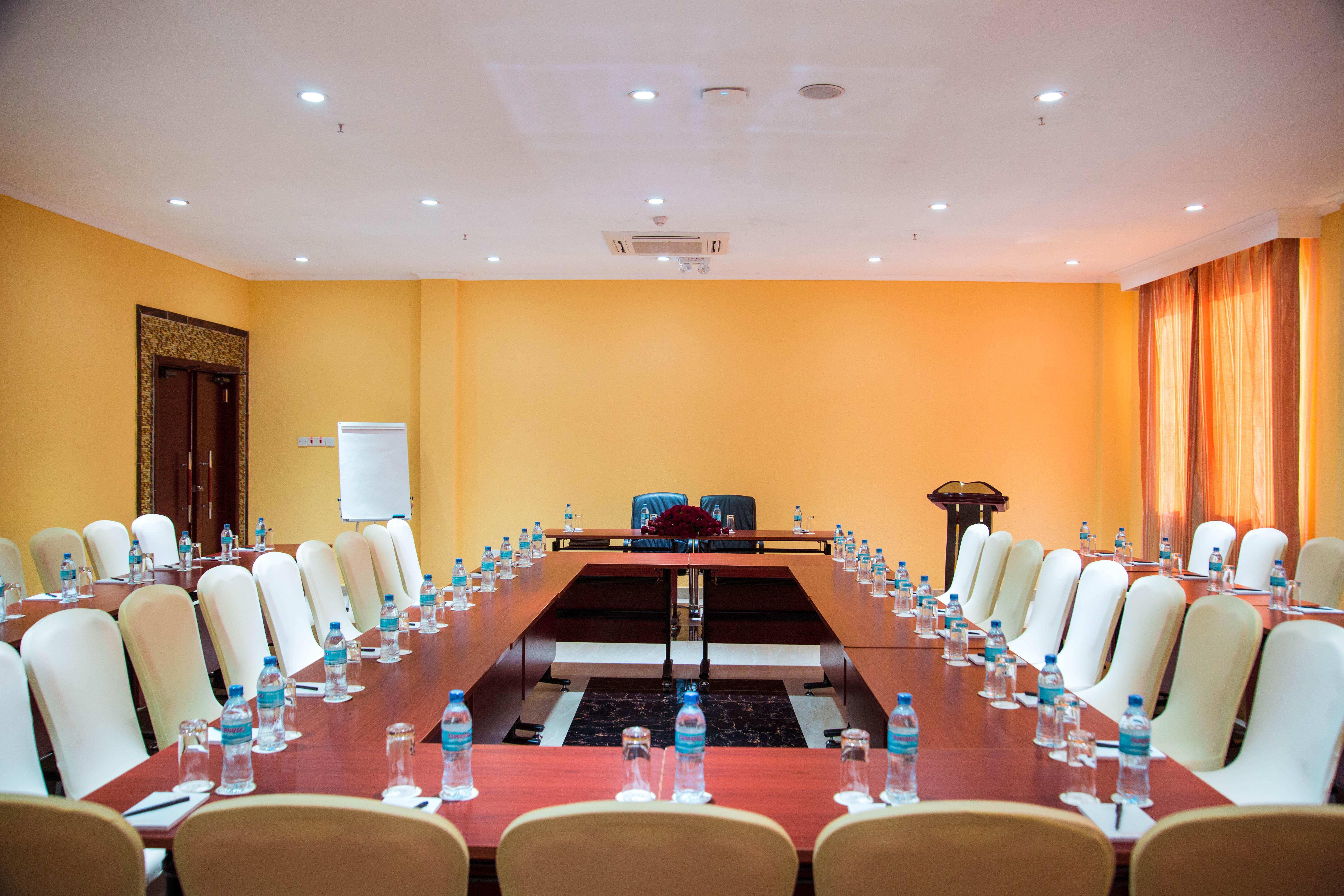 Tiffany Diamond Hotels Ltd - Makunganya Dar es Salaam Luaran gambar