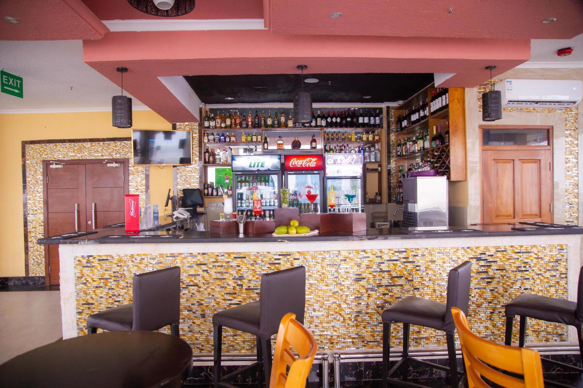 Tiffany Diamond Hotels Ltd - Makunganya Dar es Salaam Luaran gambar