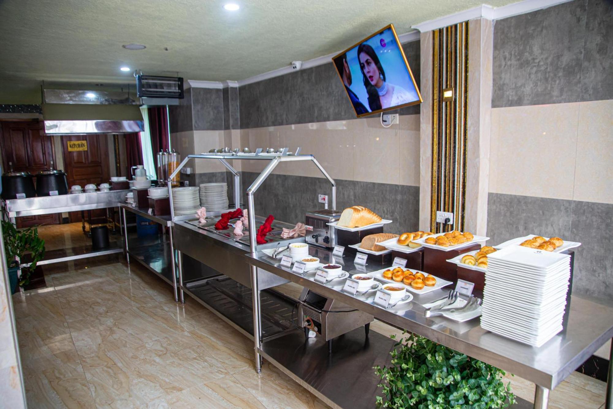 Tiffany Diamond Hotels Ltd - Makunganya Dar es Salaam Luaran gambar