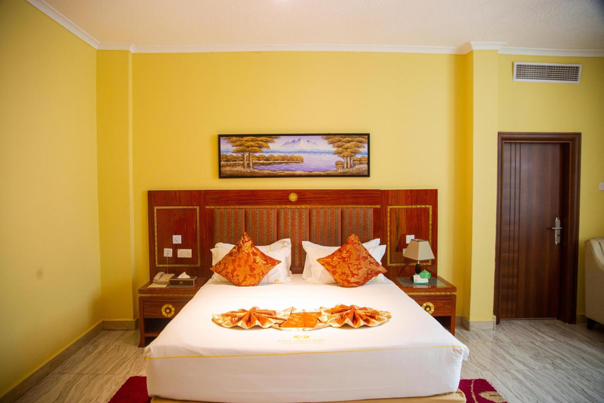 Tiffany Diamond Hotels Ltd - Makunganya Dar es Salaam Luaran gambar
