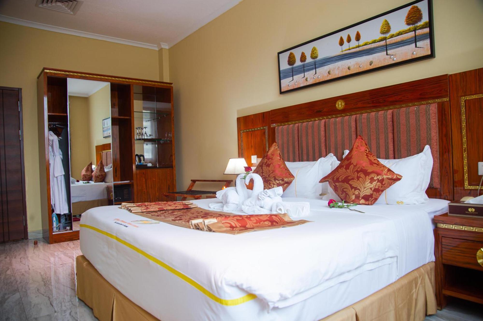 Tiffany Diamond Hotels Ltd - Makunganya Dar es Salaam Luaran gambar