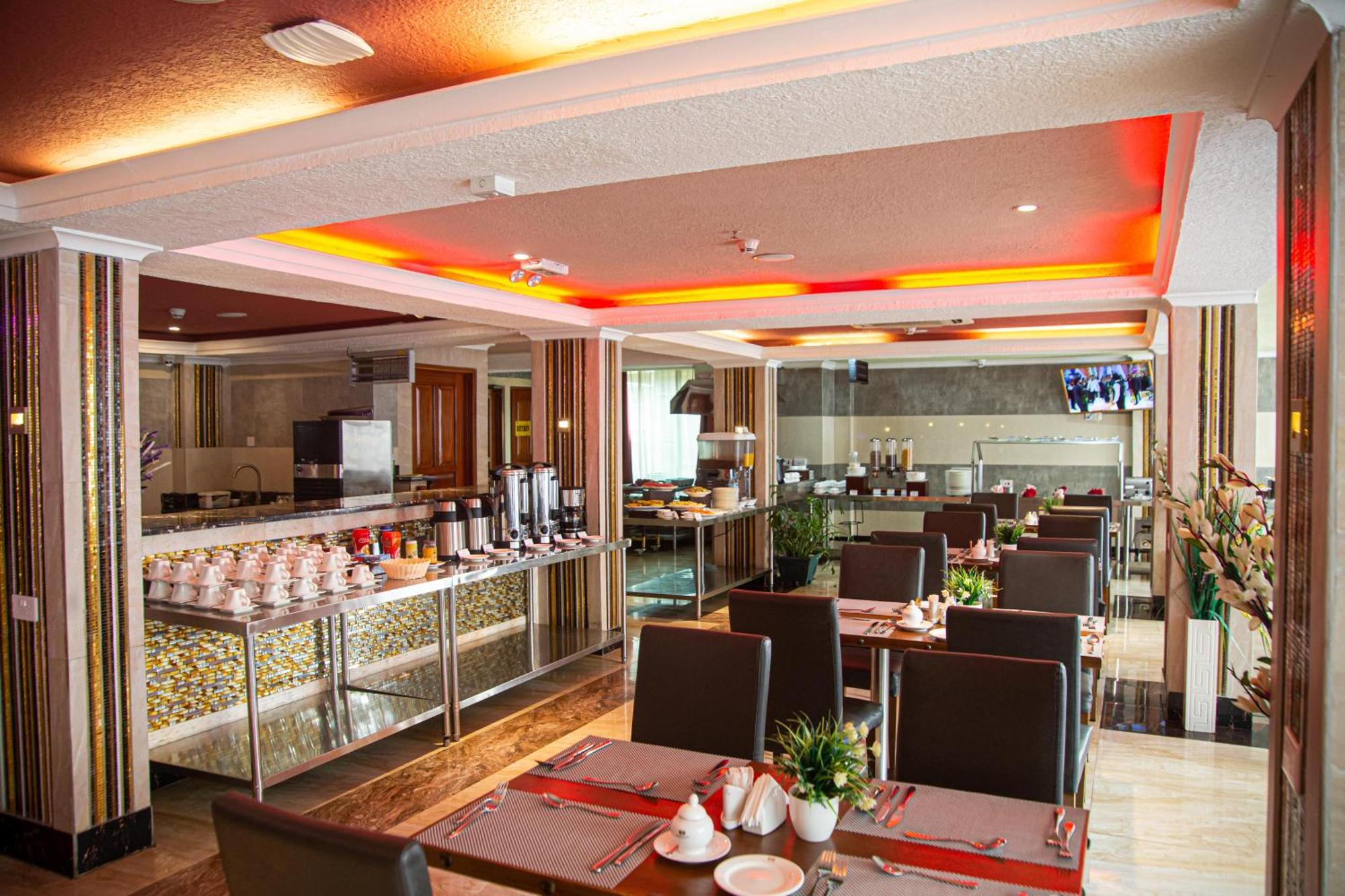 Tiffany Diamond Hotels Ltd - Makunganya Dar es Salaam Luaran gambar
